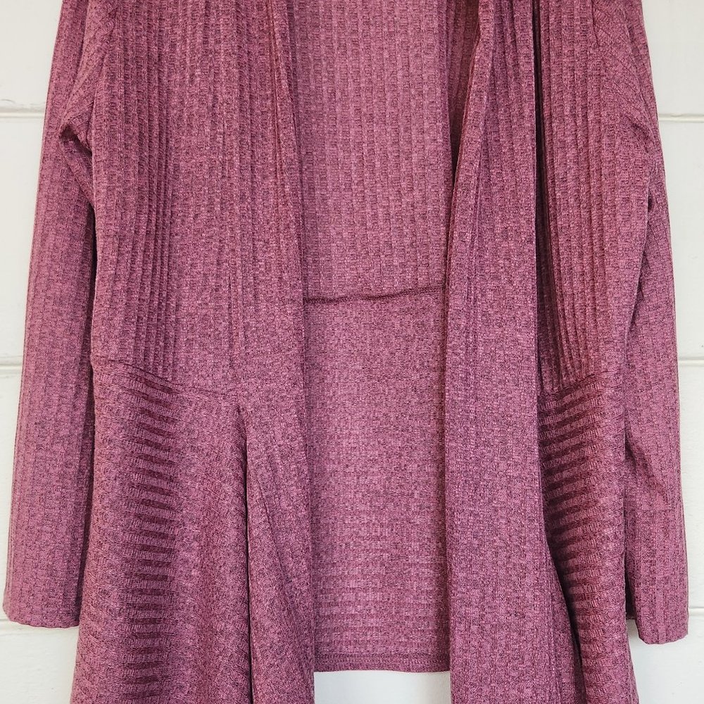 WILDE Mauve color Sweater/Cardigan, great condition.